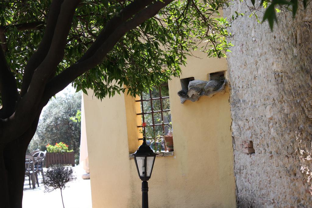 Azienda Agrituristica Biologica Il Querceto Santa Severina Bagian luar foto