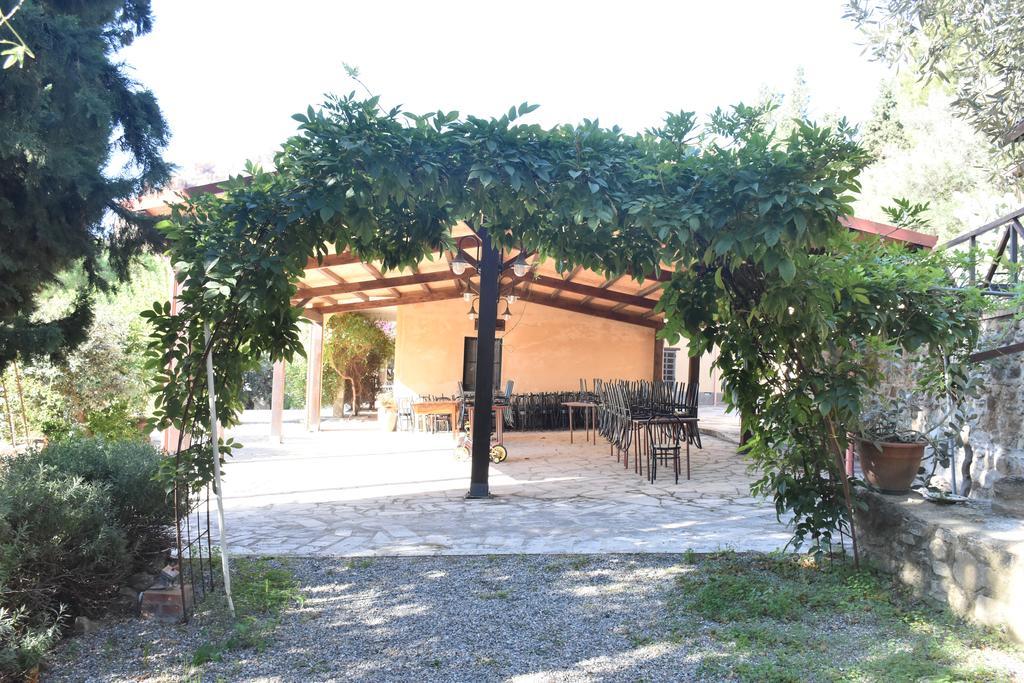 Azienda Agrituristica Biologica Il Querceto Santa Severina Bagian luar foto