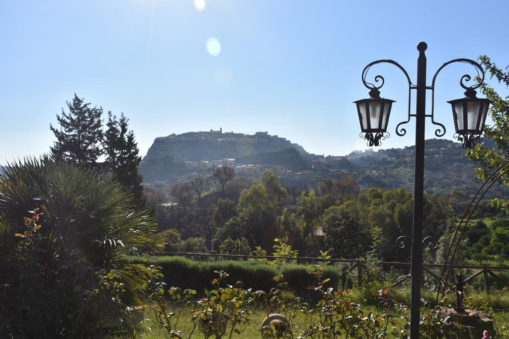 Azienda Agrituristica Biologica Il Querceto Santa Severina Bagian luar foto